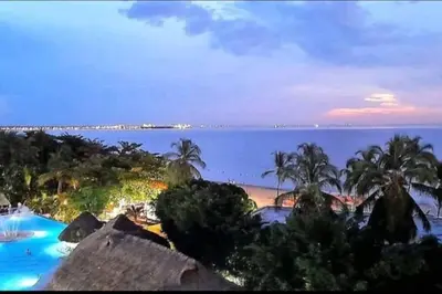 a view of the beach and the ocean from a resort at * * Magnífico * * apto en la playa * *Costazul 405 in Santa Marta