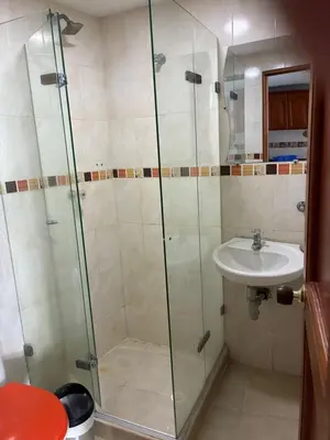 a bathroom with a shower and a sink at Hermoso apartamento con vista al mar in Cartagena de Indias
