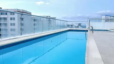 a swimming pool on the roof of a building at Aqualina 42M2/3 cuadras playa in Cartagena de Indias