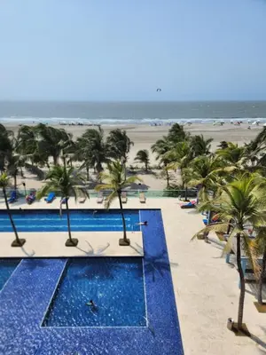 a view of the beach from the resort at Apartamento con terraza Frente al Mar in Cartagena de Indias