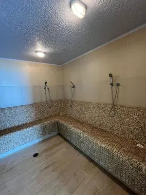 an empty room with a large tub in a room at Condominio exclusivo nuevo frente al mar Cartagena Beach in Cartagena de Indias