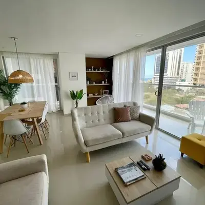 Moderno y amplio apartamento cerca a la playa!