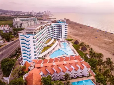an aerial view of a hotel and the beach at Casa de Lujo en Condominio Privado por habitaciones in Cartagena de Indias
