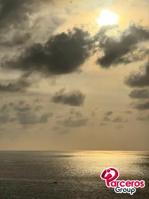 a view of the ocean under a cloudy sky at Amplio Apartamento Para Grupos Cerca Al Mar Por Parceros Group in Cartagena de Indias