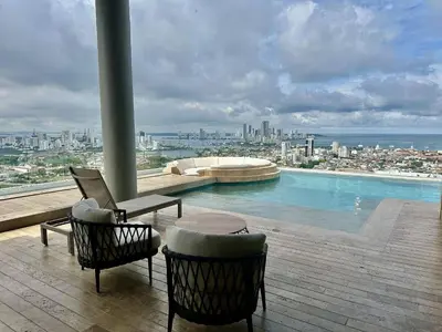 a view of a swimming pool on a building at U-GO Vistas al Mar desde Murano Centro: Piscina, Jacuzzi y Más in Cartagena de Indias