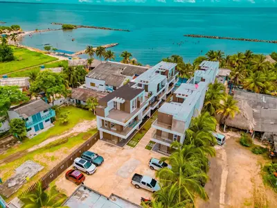 an aerial view of a house and the ocean at Paraíso frente al mar in Coveñas