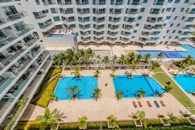 an aerial view of the pool in a apartment building at Morros Epic - La Boquilla, Seaview & 2Bdr in Cartagena de Indias