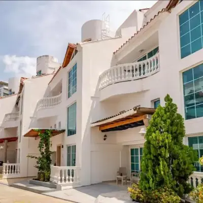 Private House - 4 Pisos - 100 Mts de la playa
