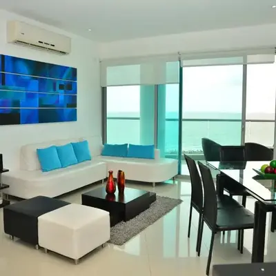 Moderno 3 Alcobas Frente a Playa