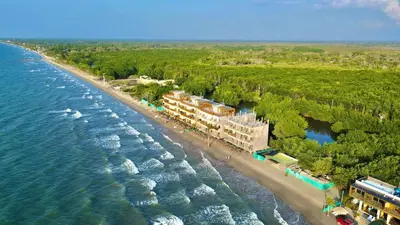 an aerial view of a resort on a beach at Un paraíso frente al mar in San Silvestre