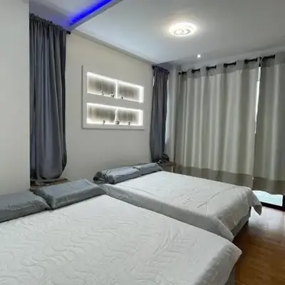 Habitacion con piscina-jacuzzi-lavadora disponible