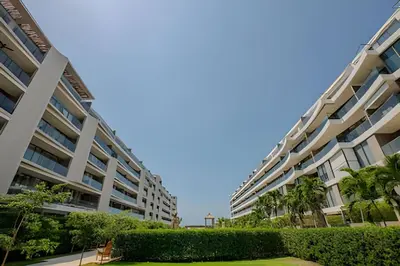 a view of a large apartment building at Lujoso con acceso directo a la Playa in Cartagena de Indias