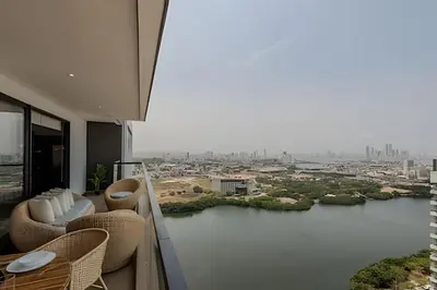 a room with a view of a river at Nuevo Vista al Mar / Centro Histórico Piso 28 in Cartagena de Indias