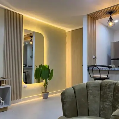Cozy and close to the airport