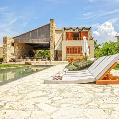 Exclusive 4BR Beach House in Tierra Bomba