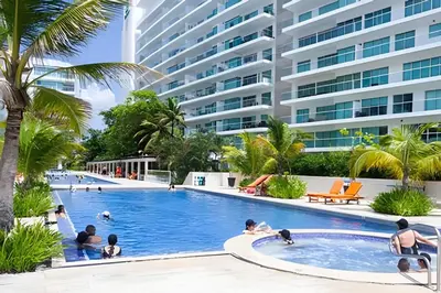 an image of a swimming pool at a resort at 1 Dormitorio y terraza Morros. Vista mar in Cartagena de Indias