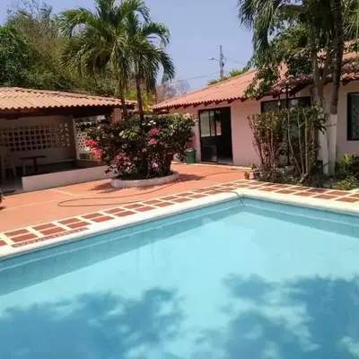 CABAÑA LOS JARDINES -Playa Mendoza