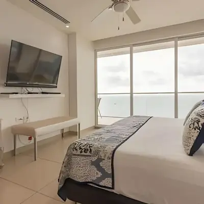 Lujoso Apto con Vista al Mar - H2 Hyatt 1806