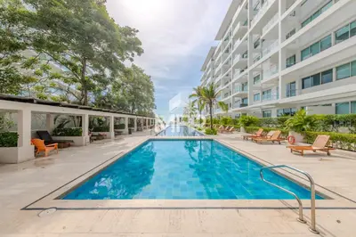 an infinity pool at the courtyard hotel in singapore at Morros 3, Beachfront & 2 Bedrooms in Cartagena de Indias