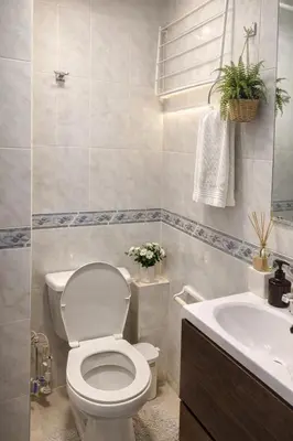a bathroom with a toilet and a sink at Apartaestudio Económico a una cuadra de la Playa in Cartagena de Indias