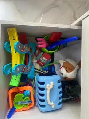 a drawer filled with lots of childrens toys at Hermoso Apto Vista al Mar Céntrica ubicación in Cartagena de Indias