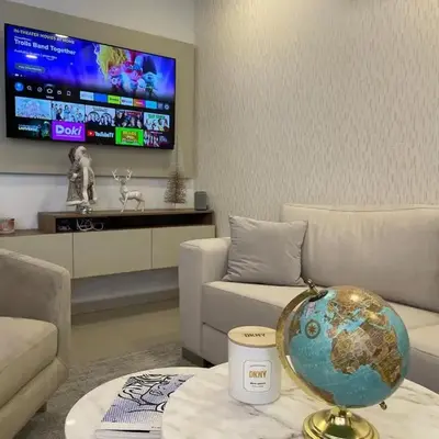 Luxury Apartment in Great Area!