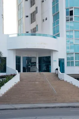 a building with a staircase in front of a building at Apartamento semi penhouse in Cartagena de Indias