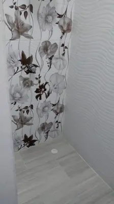 a painting of flowers on the ceiling of a room at VILLA MORELI in Papare