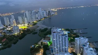 an aerial view of a city with a river and buildings at Apartamento Frente al Mar in Cartagena de Indias
