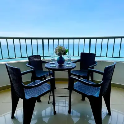 Apartamento con vista al mar piso 19 Bocagrande