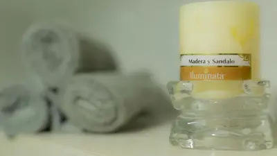 a jar of moisturizers sitting on top of a table at APARTESTUDIO MARINARE DE 1 HABITACION CON SALIDA DIRECTA A LA PLAYA m in Cartagena de Indias