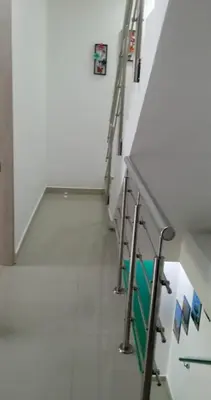a stairwell in a hospital with stairs in a room at Casa de Playa frente al mar. in Coveñas