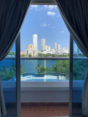 a view of a city skyline from a window at Hermoso y amplio apartamento en Cartagena de Indias in Cartagena de Indias