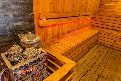 a wooden sauna with a pot on top of it at Apartamento en Bocagrande Cartagena in Cartagena de Indias